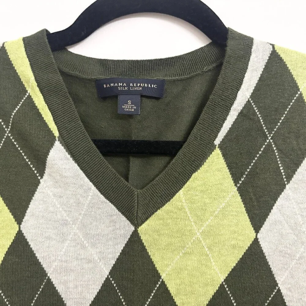 EUC Banana Republic Silk & Linen Blend Green Argyle V Neck Sweater Vest - Small